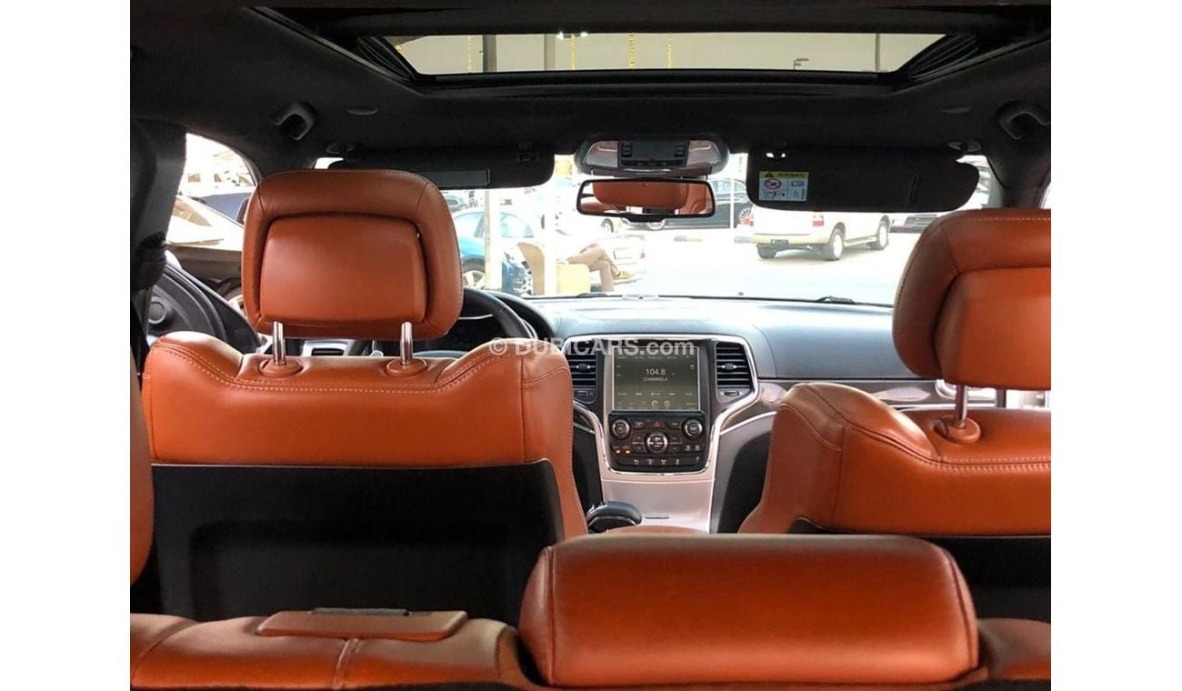 Jeep Grand Cherokee Jeep grand chorque  SRT model 2015 GCC  car one owner full option low mileage  panoramic roof leathe