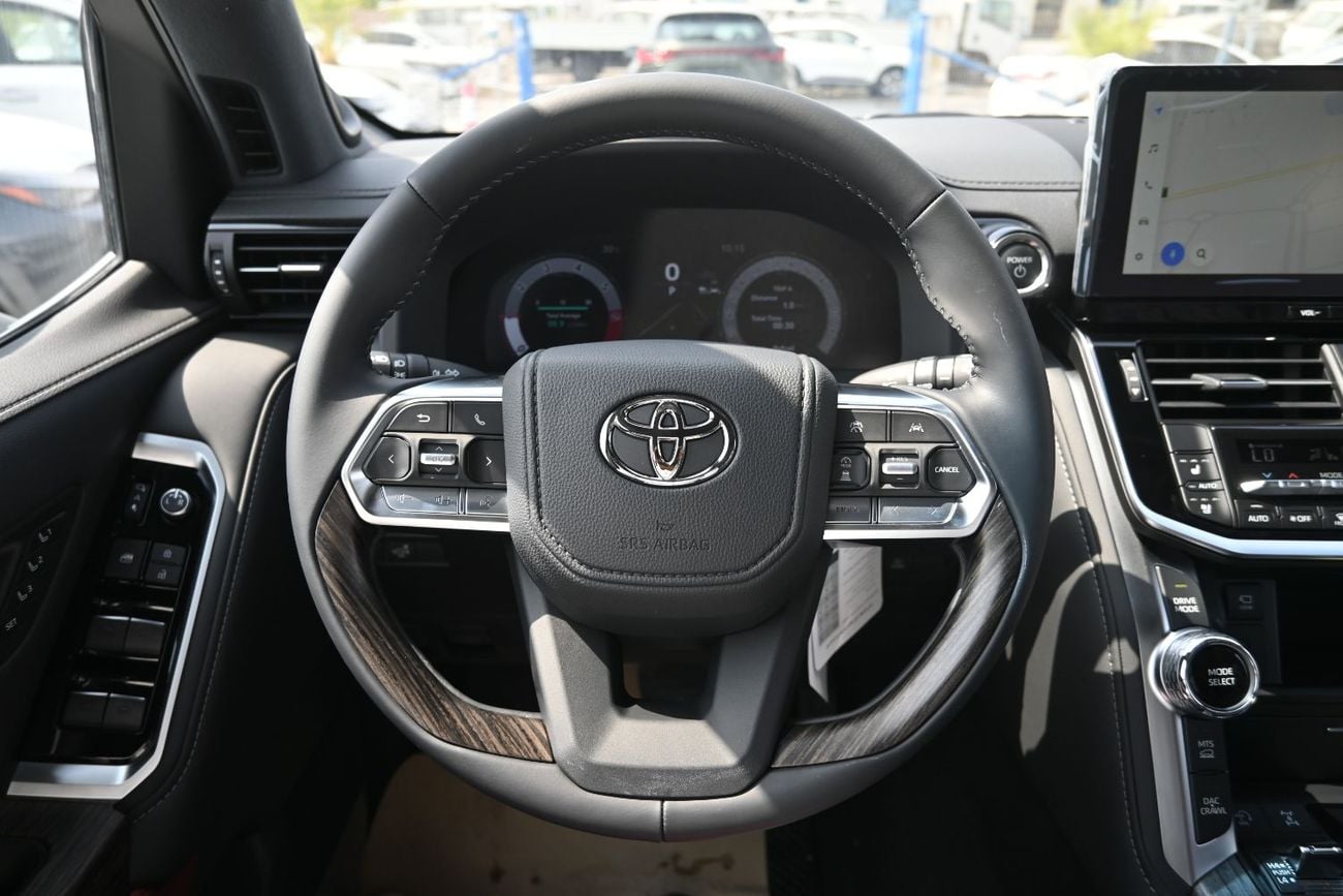 تويوتا لاند كروزر VXR تويوتا لاند كروزر VX-R موديل 2026، محرك هجين V6 سعة 3.5 لتر بشاحن توربيني مزدوج، دفع رباعي، اللون أب