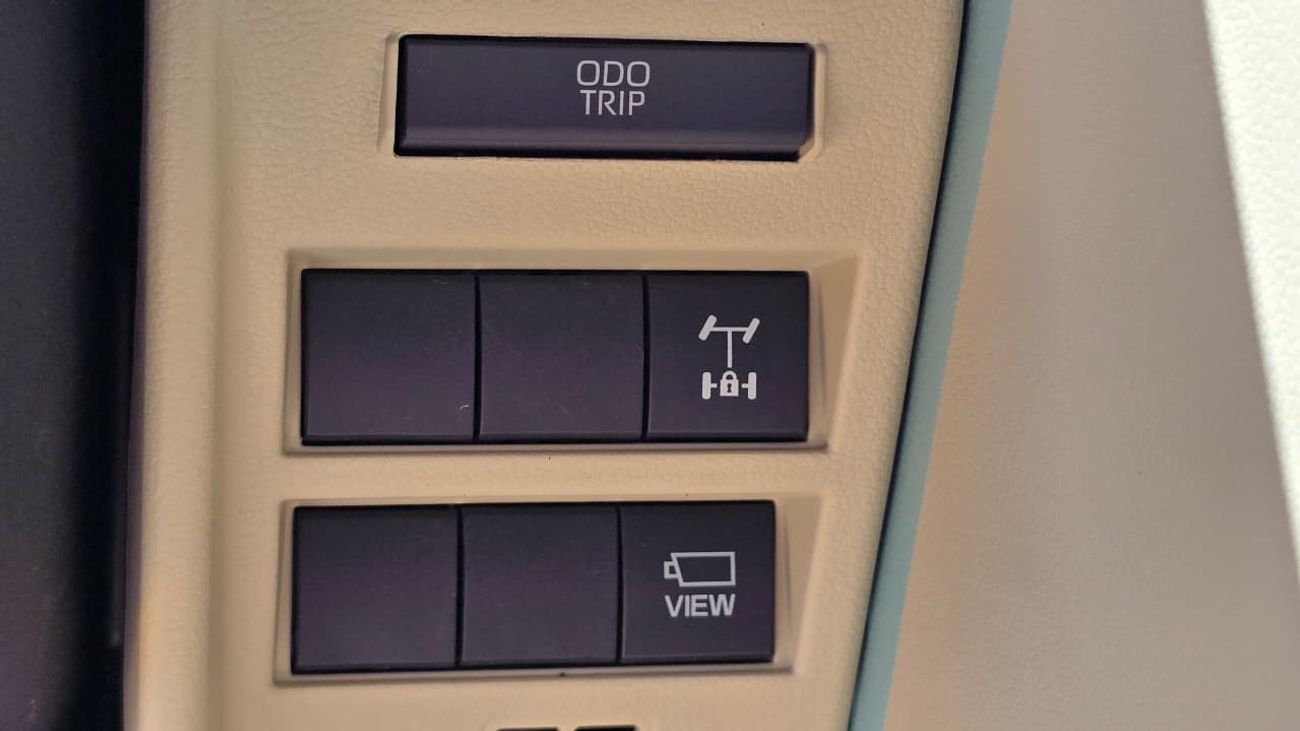 تويوتا لاند كروزر GXR 3.5L