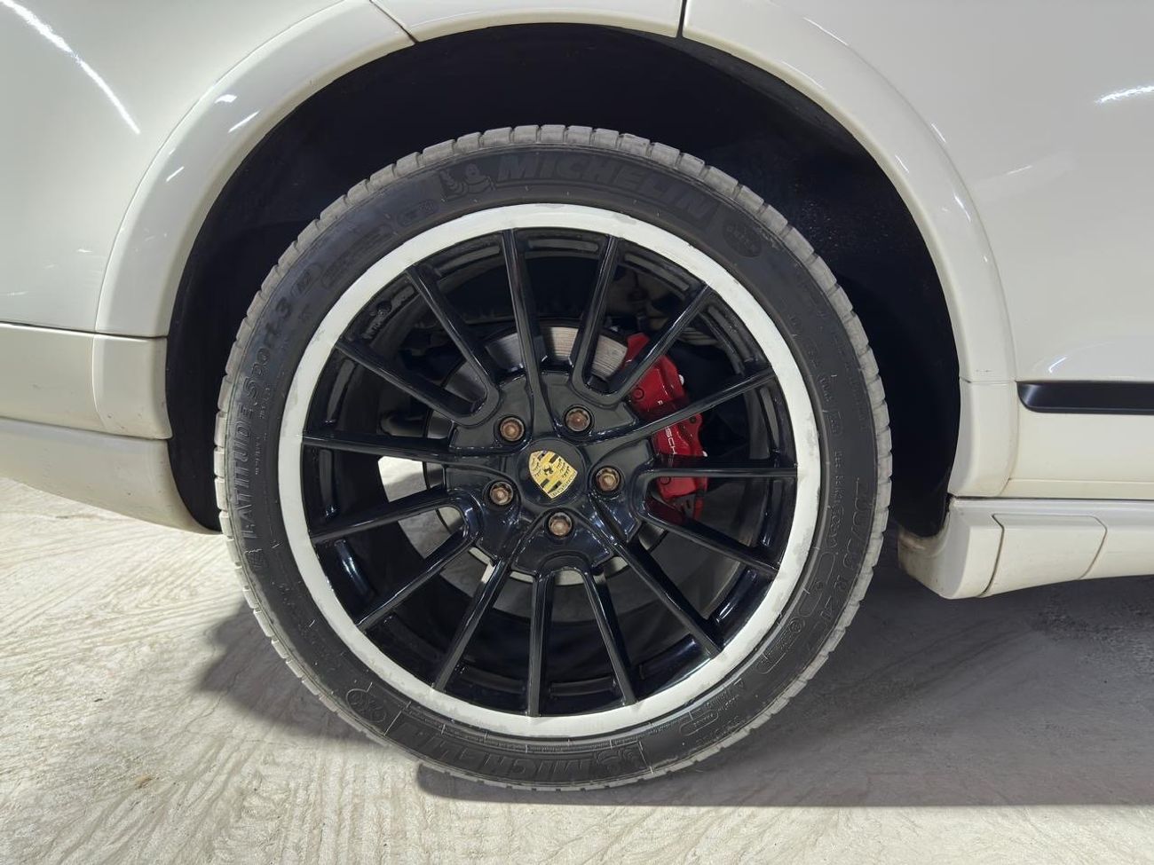 Porsche Cayenne PORSCHE CAYENNE GTS 2009 4.8L | ALCANTARA  LEATHER SEATS | 21-INCH ALLOY RIMS | REAR CAMERA