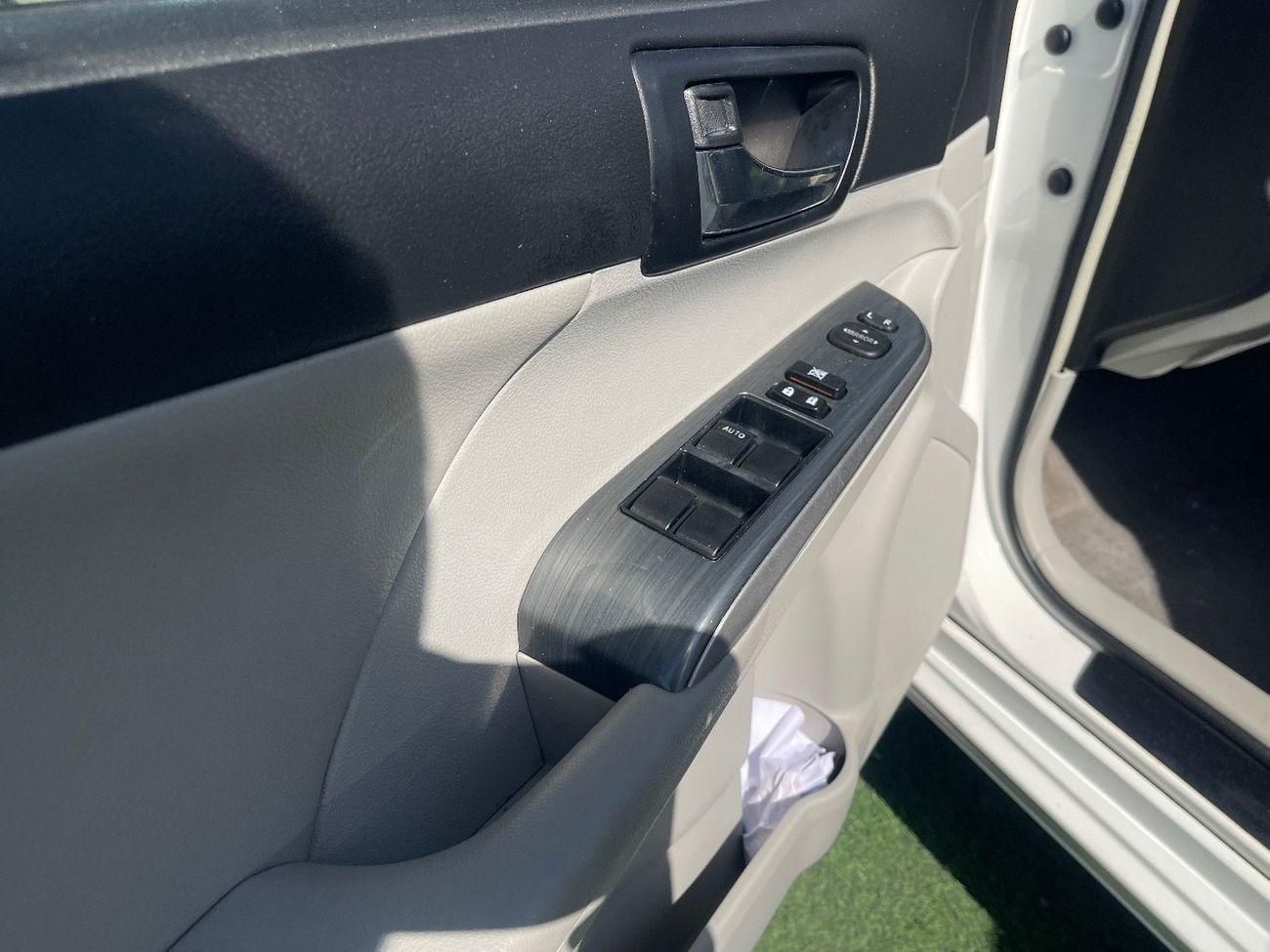 تويوتا كامري اعلي فئة هايبرد