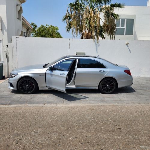 Mercedes Benz S63 AMG