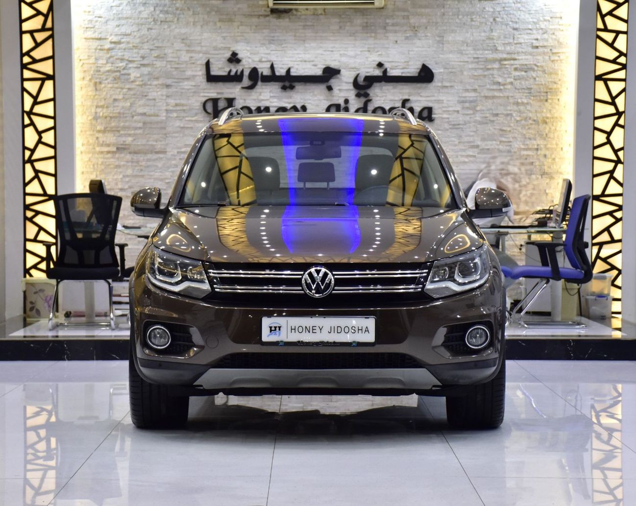 فولكس واجن تيجوان EXCELLENT DEAL for our Volkswagen Tiguan 2.0 TSi 4Motion ( 2014 Model ) in Brown Color GCC Specs
