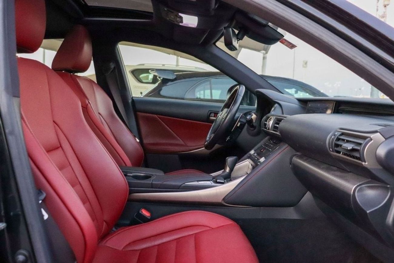 لكزس IS 350 F Sport Premier 3.5L Lexus Is350 F-Sport Platinum/ 2019 / GCC / V6 / Full Service History