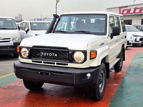 تويوتا لاند كروزر Toyota Land Cruiser 76 4.2l M/T Diesel 4WD Whit Def Lock , Fog light White Color 2025 Model