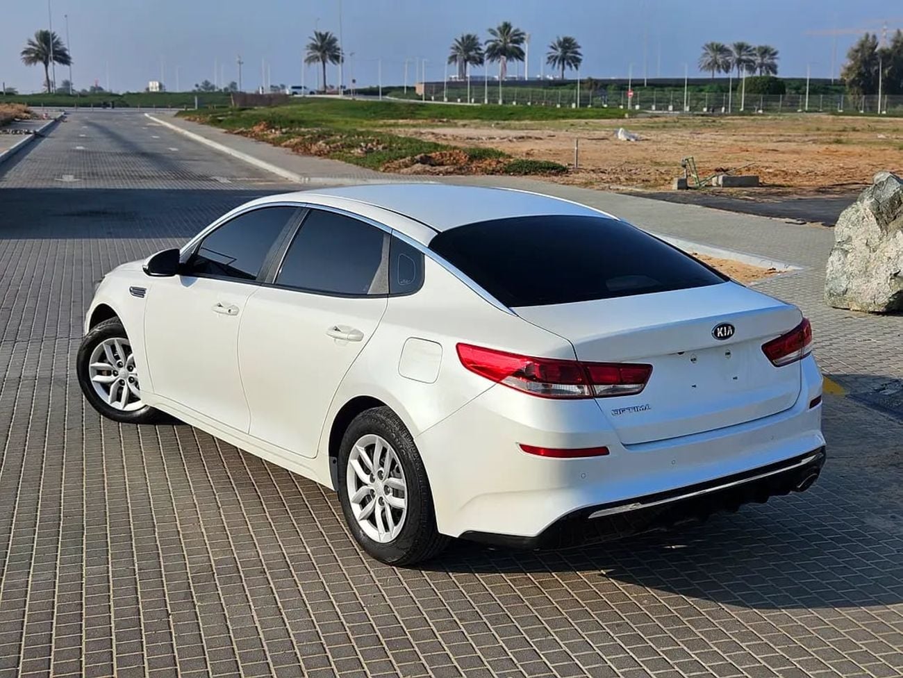 كيا أوبتيما GCC Premium Condition With Low KM With Pedal Shifter Avaliable With Bank Finance