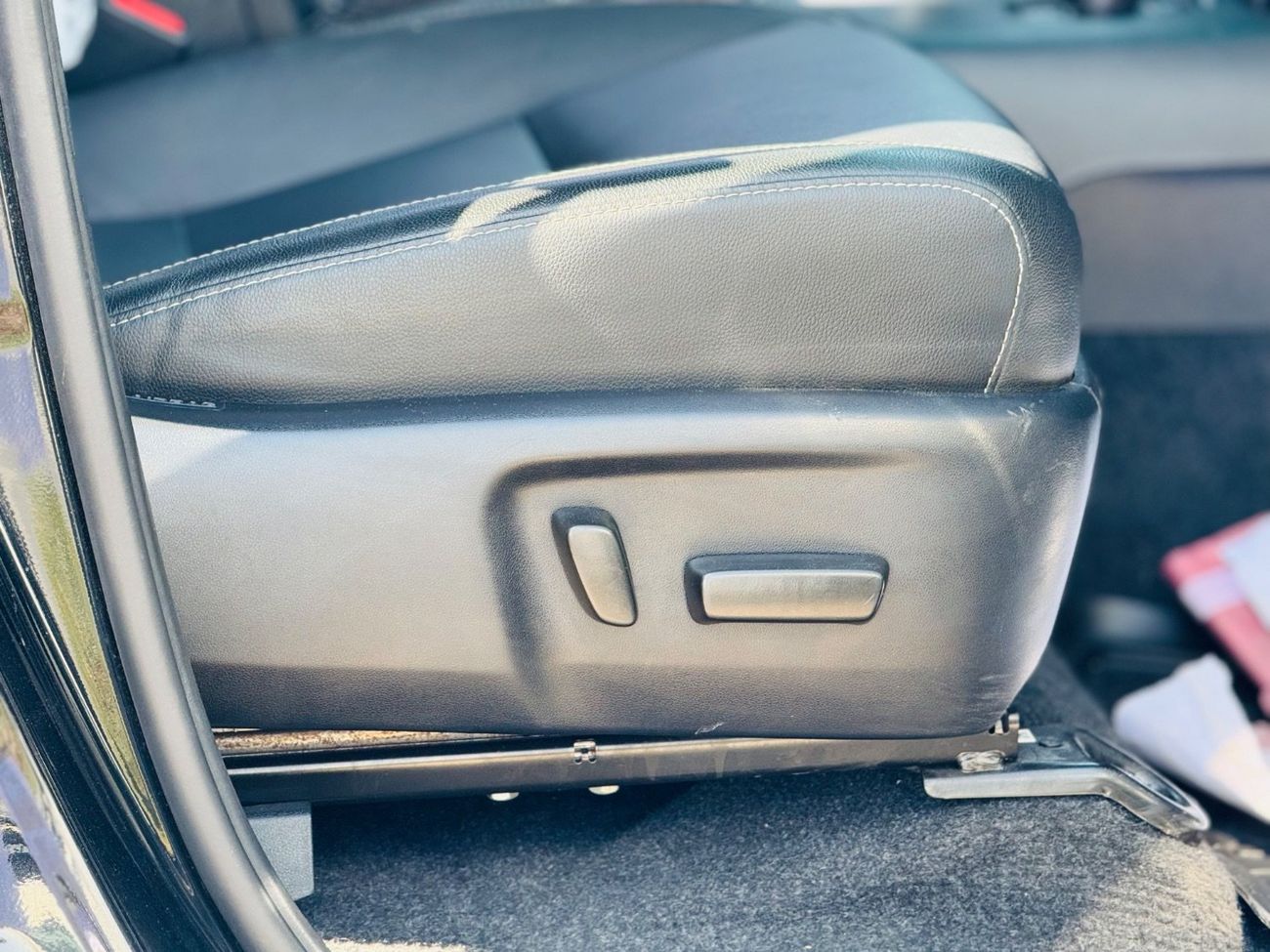 تويوتا هيلوكس Toyota HILUX Full option top of the range with some new options which  HILUX doesn’t have it