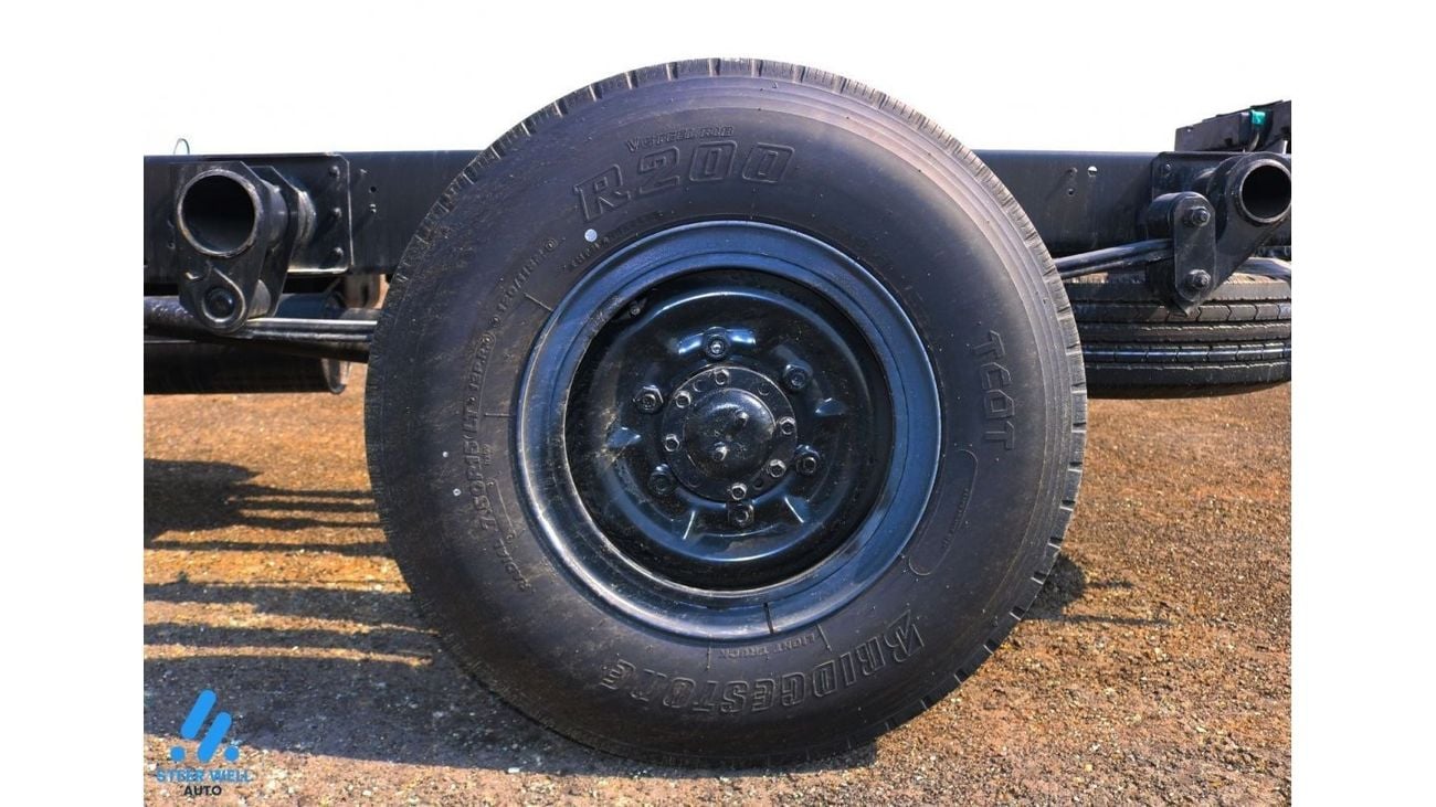 Mitsubishi Fuso Canter 2023 4D33-7A 4×2 Diesel 2.7L M/T 2.5 Ton Short