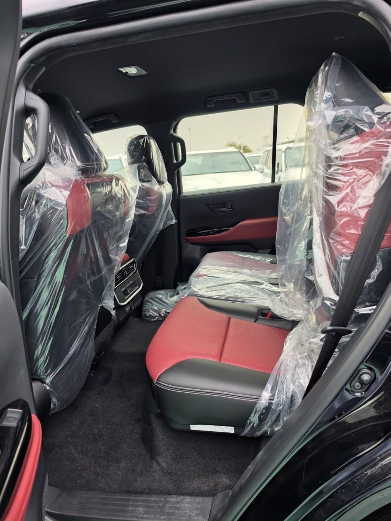 تويوتا لاند كروزر TOYOTA LANDCRUISER BLACK EDITION