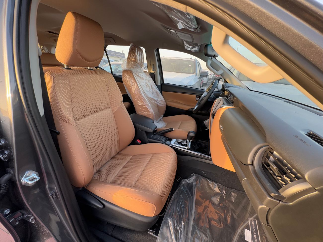 Toyota Fortuner 2025 4X4 GCC 2.4L Diesel A/T 7-Seats Brand New 0Km