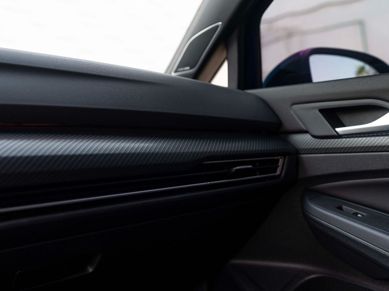 Volkswagen Golf R Base 2.0T