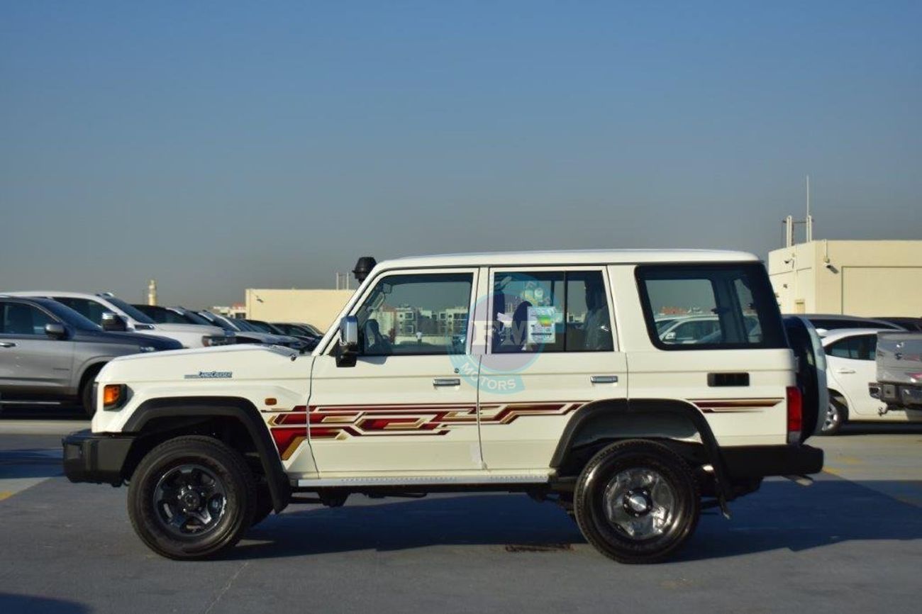 Toyota Land Cruiser 76 Hardtop LX Limited V8 4.5L Turbo Diesel 4WD Manual Transmission