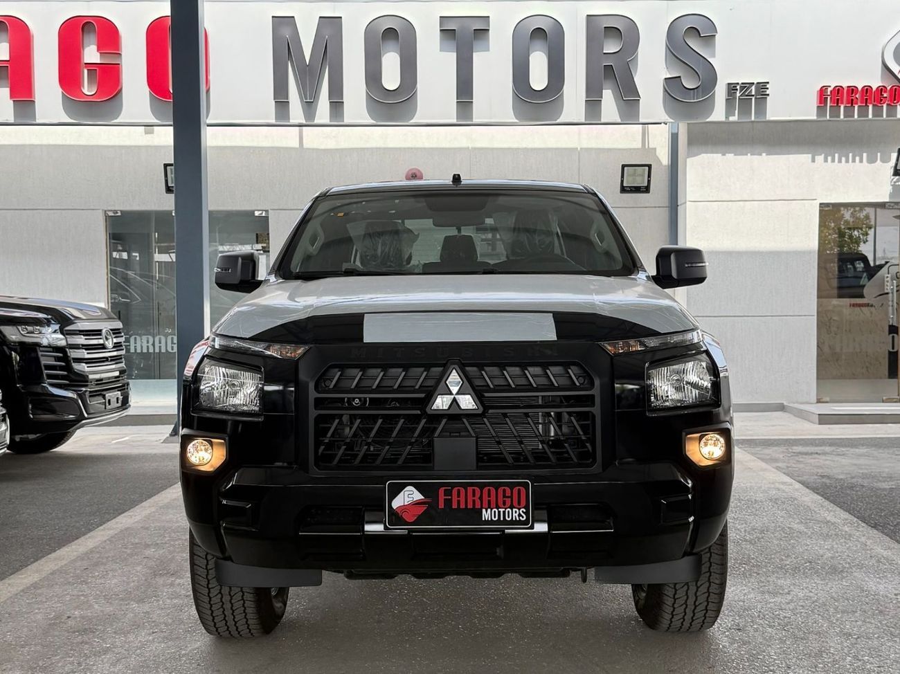 ميتسوبيشي L200 2025 MITSUBISHI L200 PETROL  FULL OPTION **EXPORT ONLY**التصدير فقط خارج الخليج***