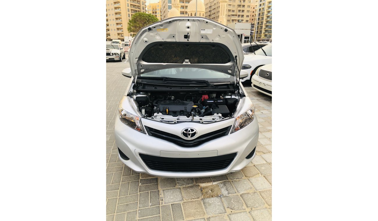 Toyota Yaris 1.3 LE