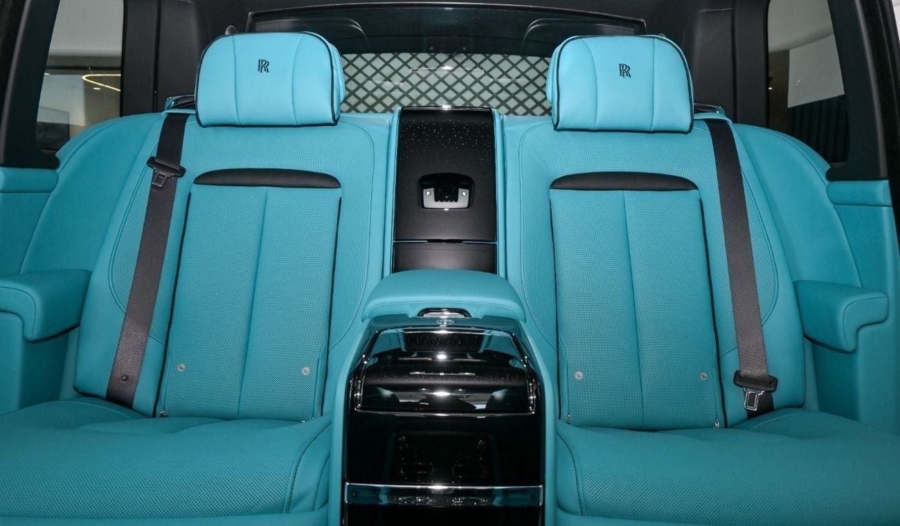 Rolls-Royce Cullinan Rolls Royce Cullinan Silver Badge | 2025