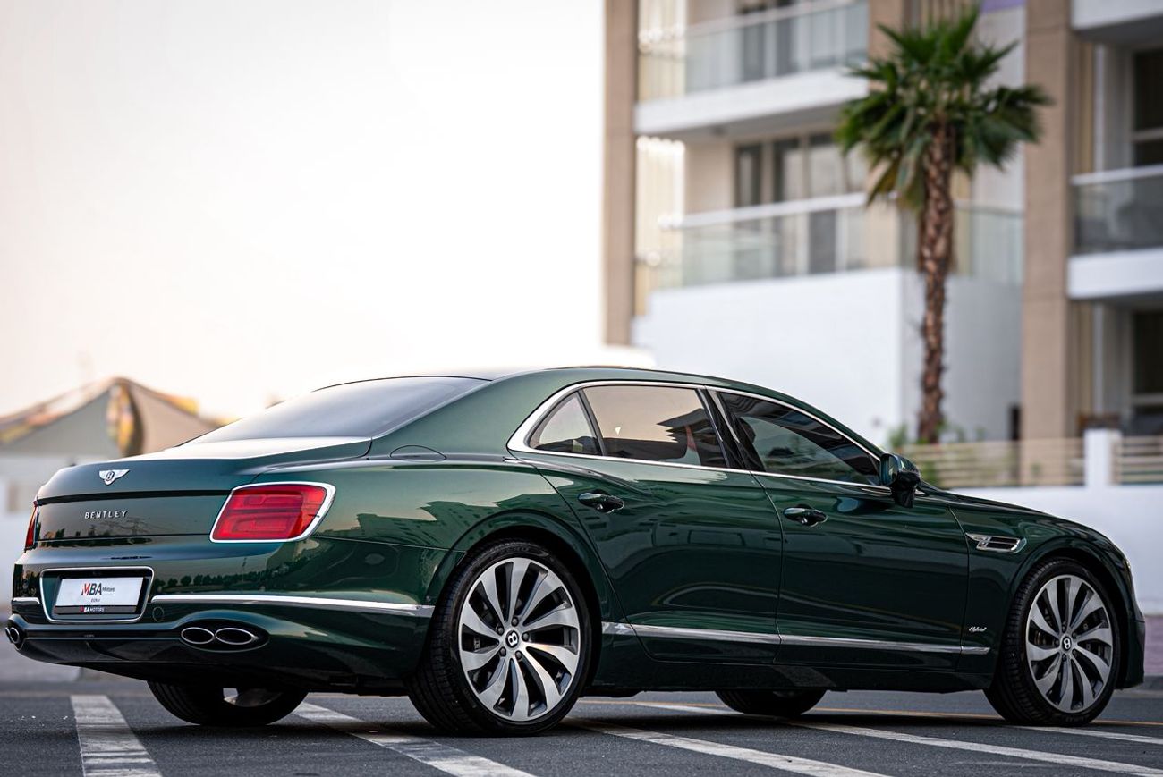 بنتلي فلاينج سبور 2.9T Hybrid