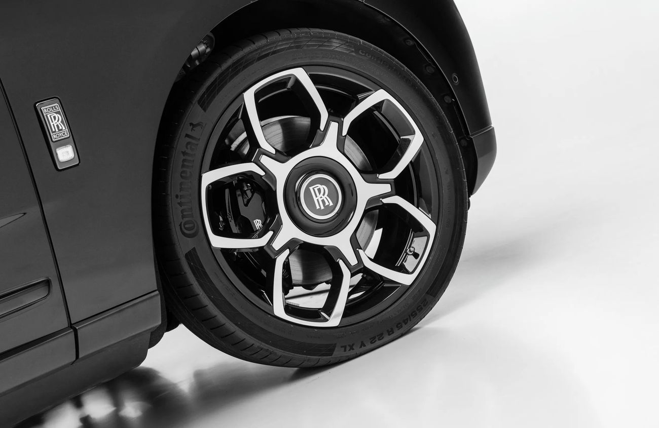 رولز رويس كولينان 6.75L V12 Twin-Turbocharged Engine | Warranty