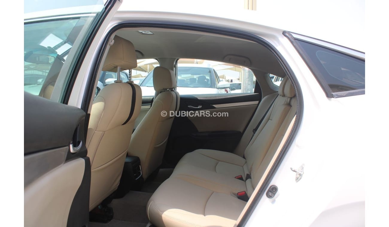 هوندا سيفيك DX خالية من الحوادث - خليجي - مكينة 1600 سي سي - صبغة وكالة