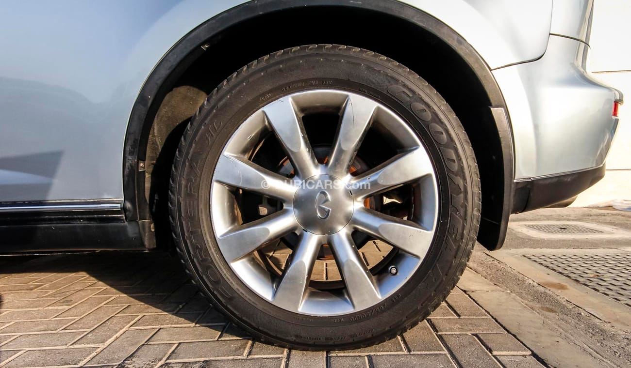Infiniti FX35