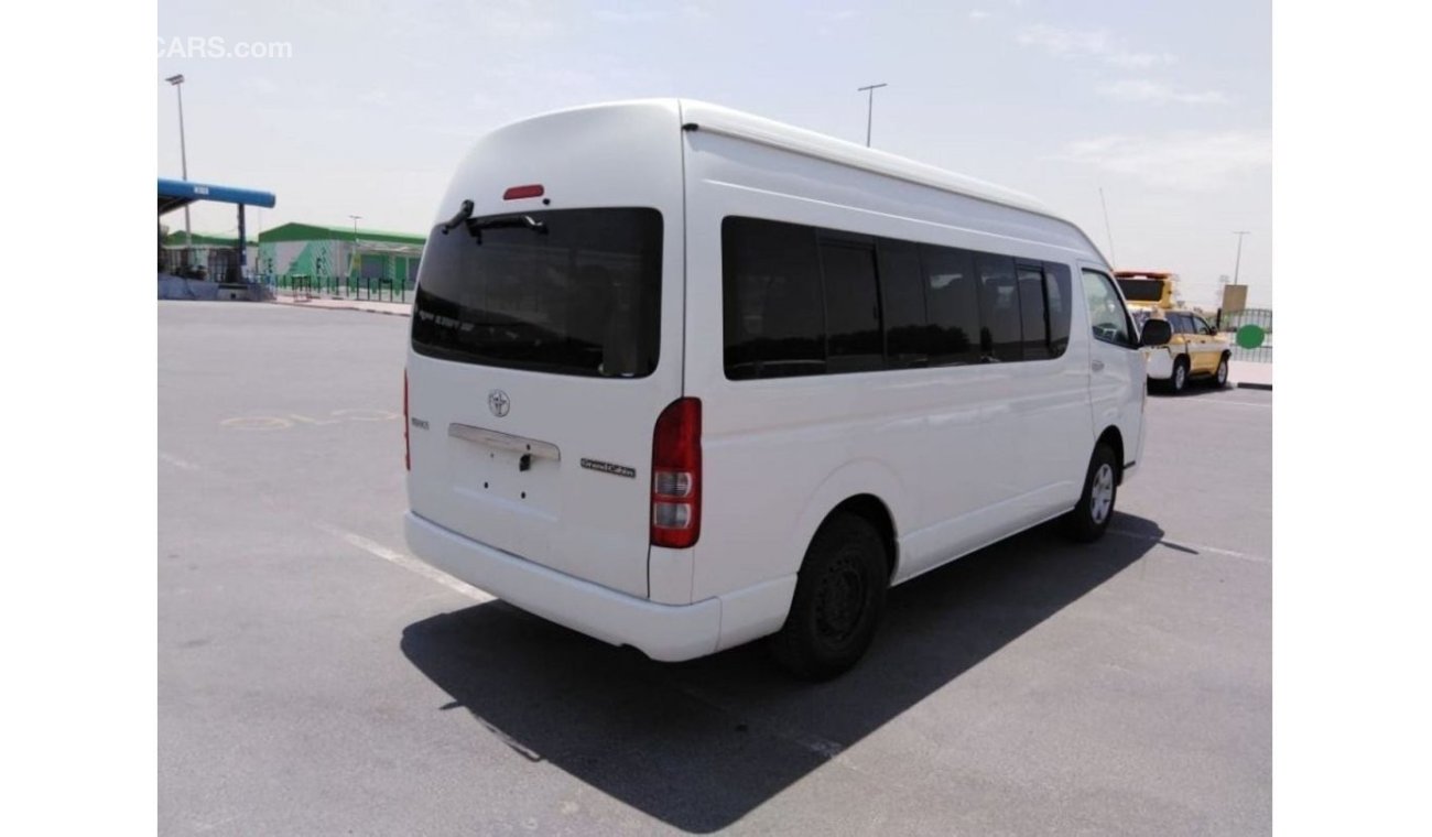 تويوتا هاياس Hiace Commuter RIGHT HAND DRIVE (Stock no PM 574 )