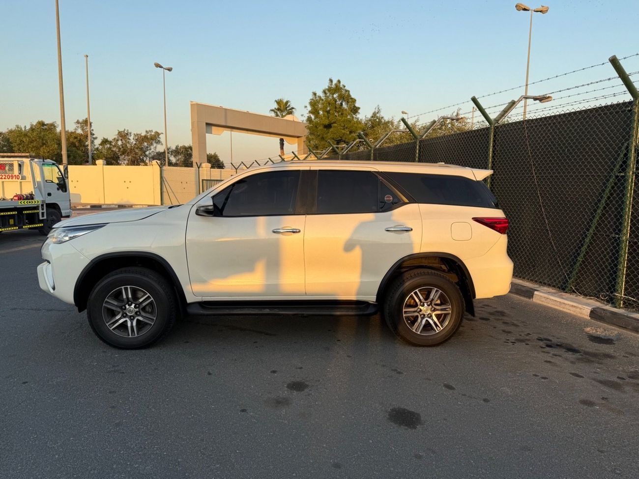 Toyota Fortuner GXR 4.0L (278 HP) V6 AUTOMATIC PETROL EXCELLENT CONDITION