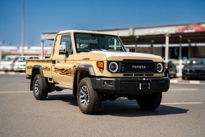 تويوتا لاند كروزر Toyota Land Cruiser LC79  S-C (4.0L  Petrol  A-T M-2025