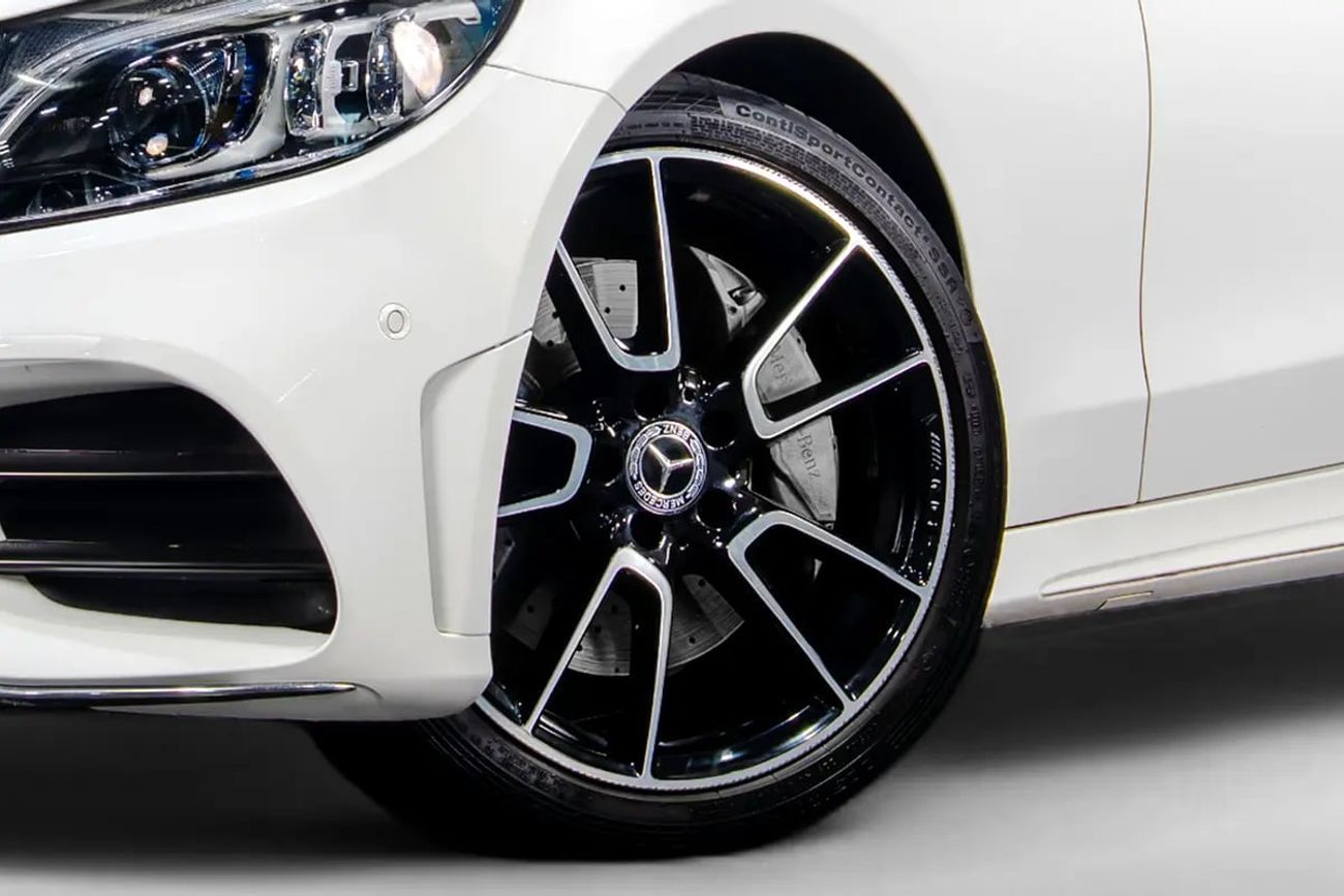 Mercedes-Benz C 200 Coupe 0% Downpayment | 1,437 P/M | Warranty and Service Package Available | Full Service History