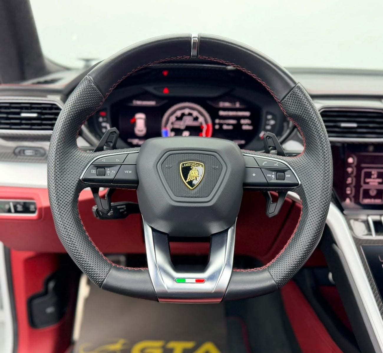 Lamborghini Urus STD