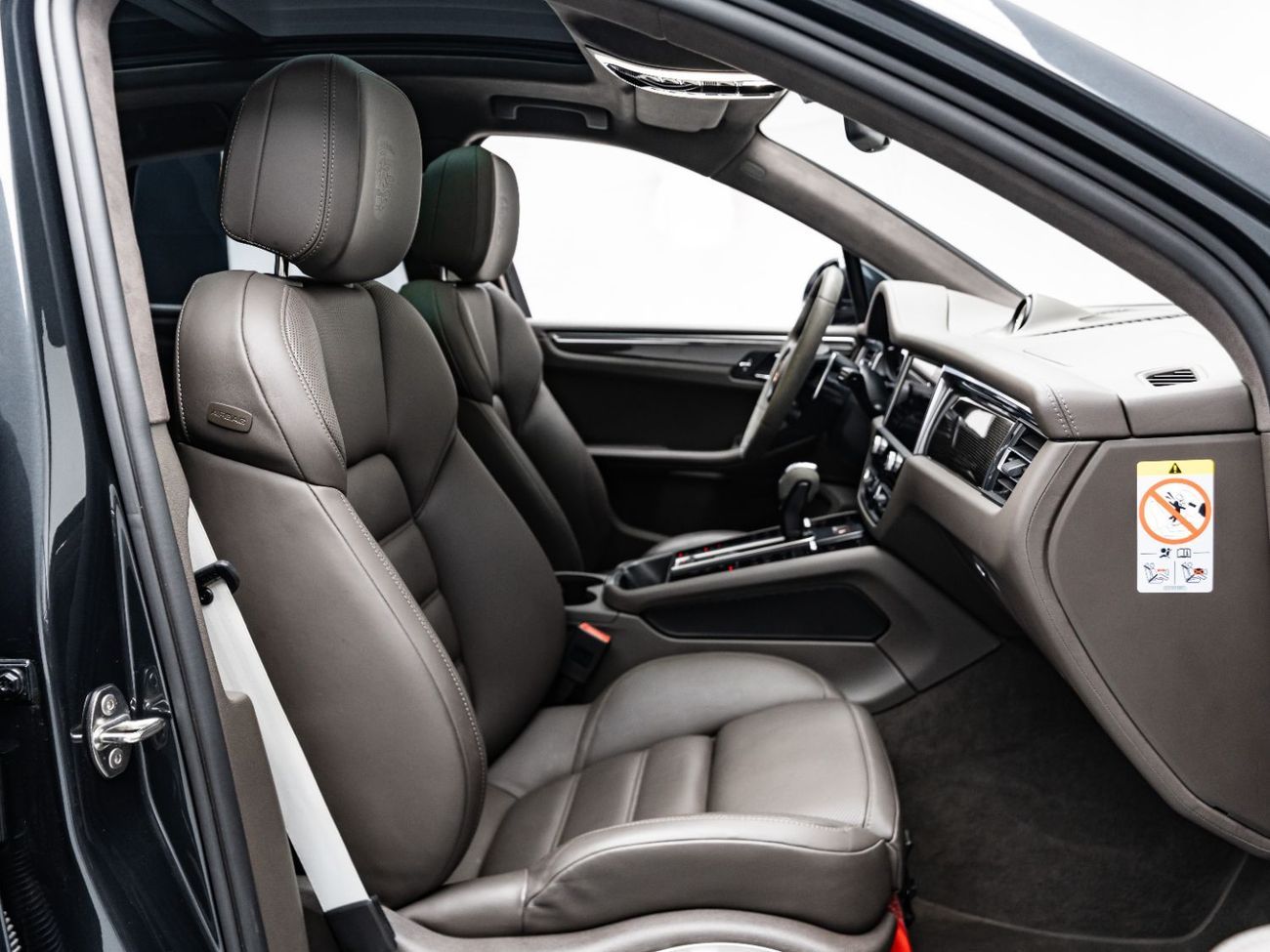 Porsche Macan 2024 Porsche Macan GTS, Porsche Warranty, Fully Loaded, Full Service History, Low KMs, GCC