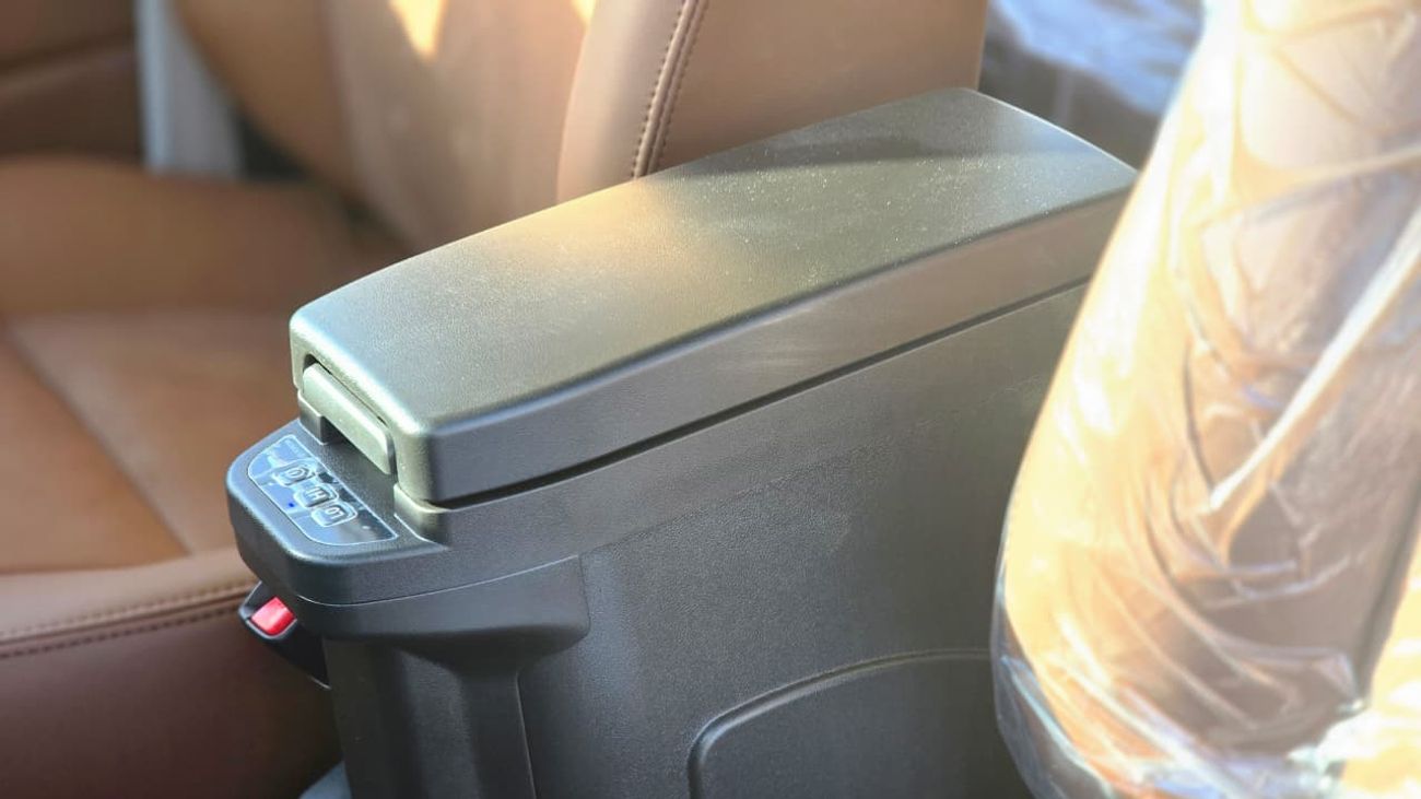 تويوتا لاند كروزر 70 TOYOTA LC 76 2026 A/T 2.8 GREY COLOR