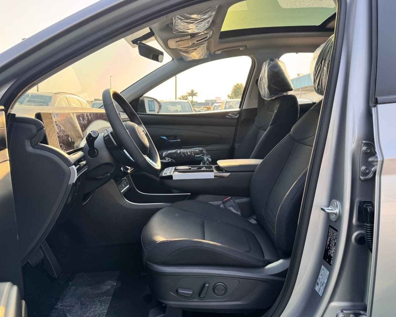 هيونداي توسون HYUNDAI TUCSON 1.6T - 2027 MODEL - GCC SPECS - SILVER COLOR