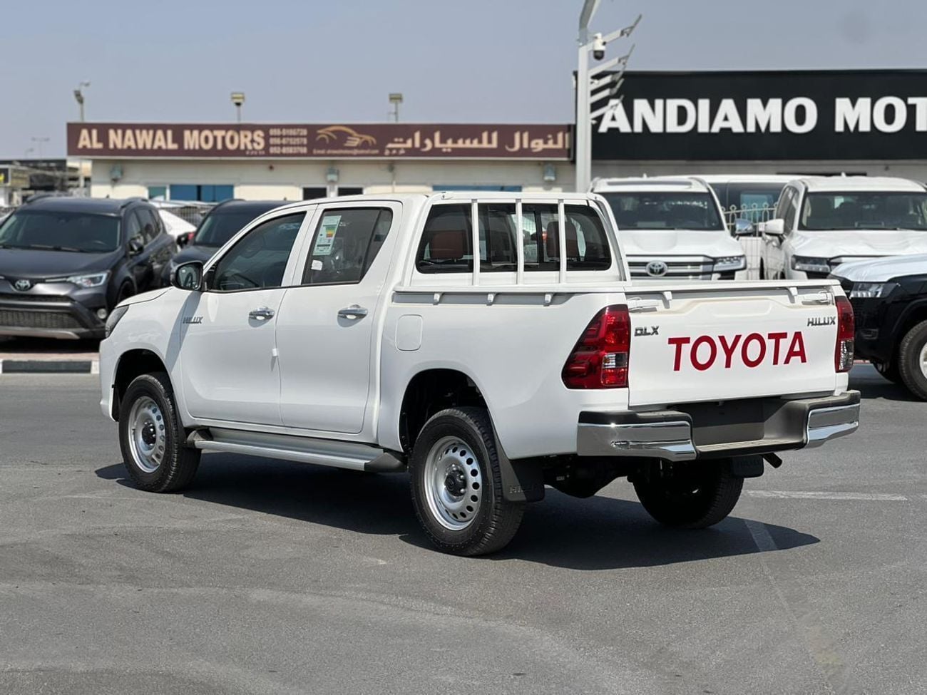 Toyota Hilux DLX EXPORT ONLY - TOYOTA HILUX 2.7L A/T (Red Interior)