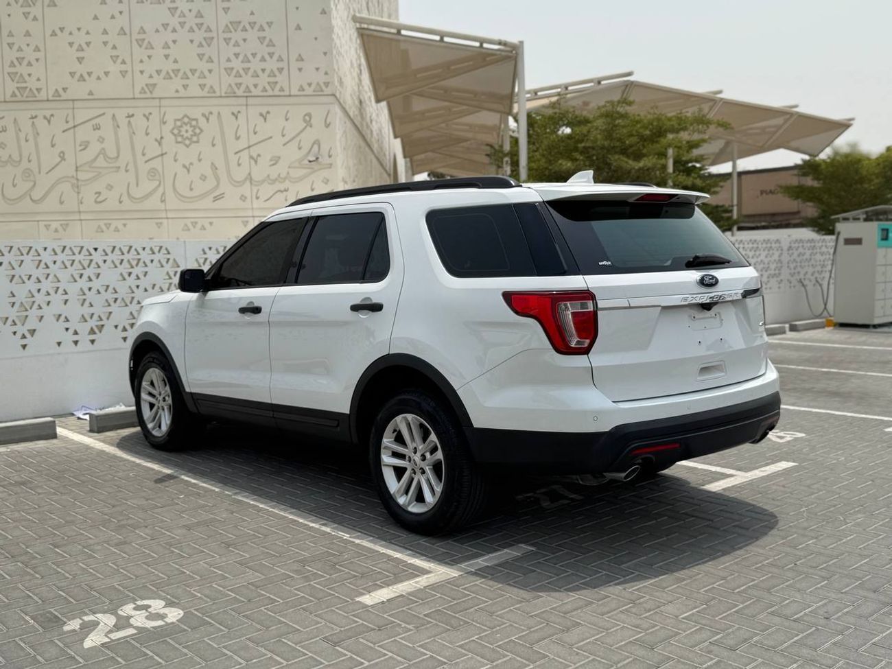 فورد إكسبلورر Std 3.5L FWD