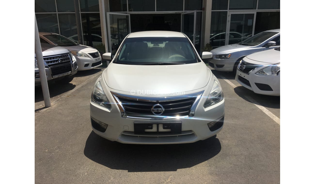 نيسان ألتيما نحن نقدم : * خدمات تمويل السيارات على البنوك * ضمان ممدد * خدمات التسجيل / التصدير