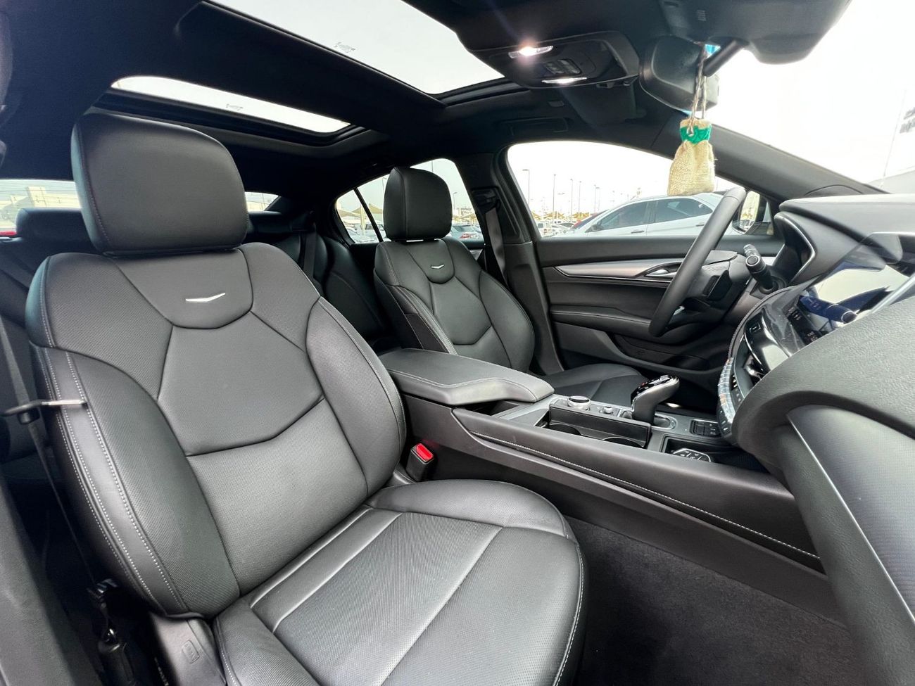 Cadillac CT5 CT5 2.8L V4 2023 // FSH // UNDER WARRANTY // ORGINAL PAINT // ACCIDENT FREE