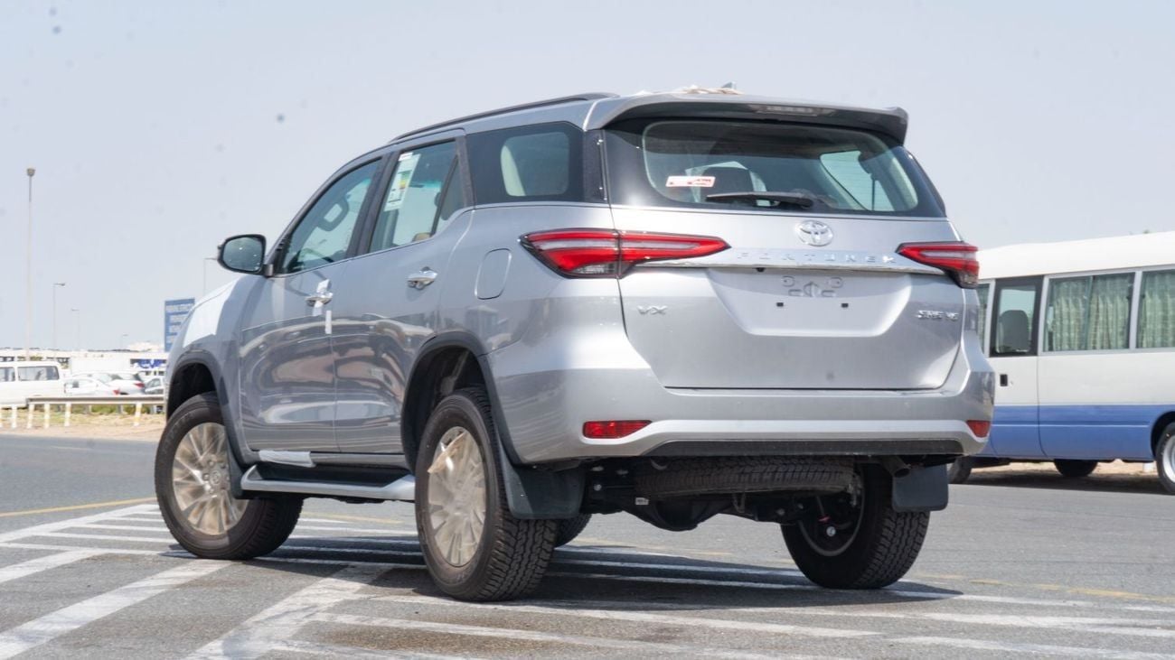 تويوتا فورتونر VXR 2026 Toyota Fortuner 4.0L AT Petrol (Full Option) Silver