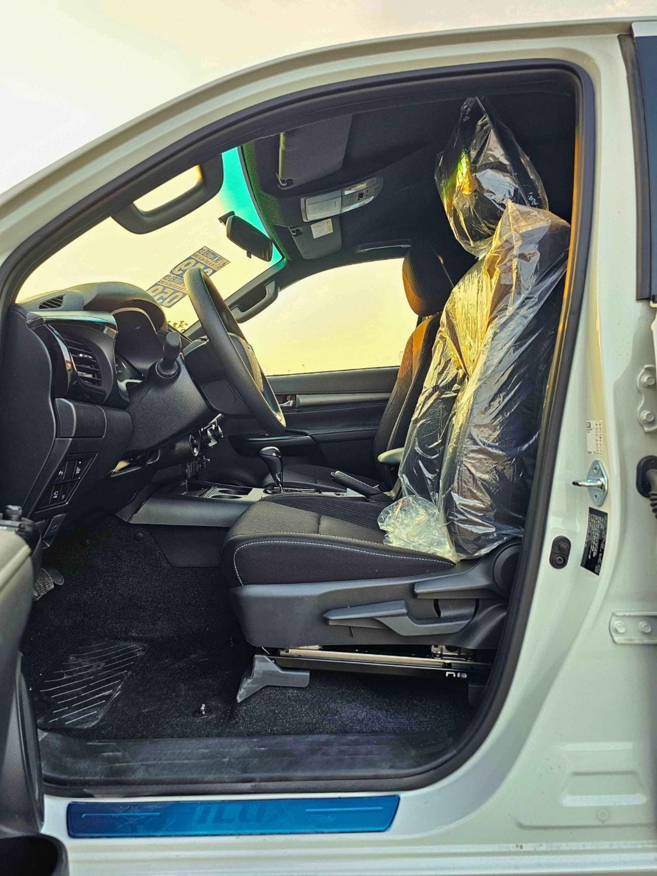 Toyota Hilux ADVENTURE WIDE BODY | 4.0L V6 PETROL | 360 CAMERA | BLIND SPOT | BULLBAR | OVER FENDER | CODE # HPV6