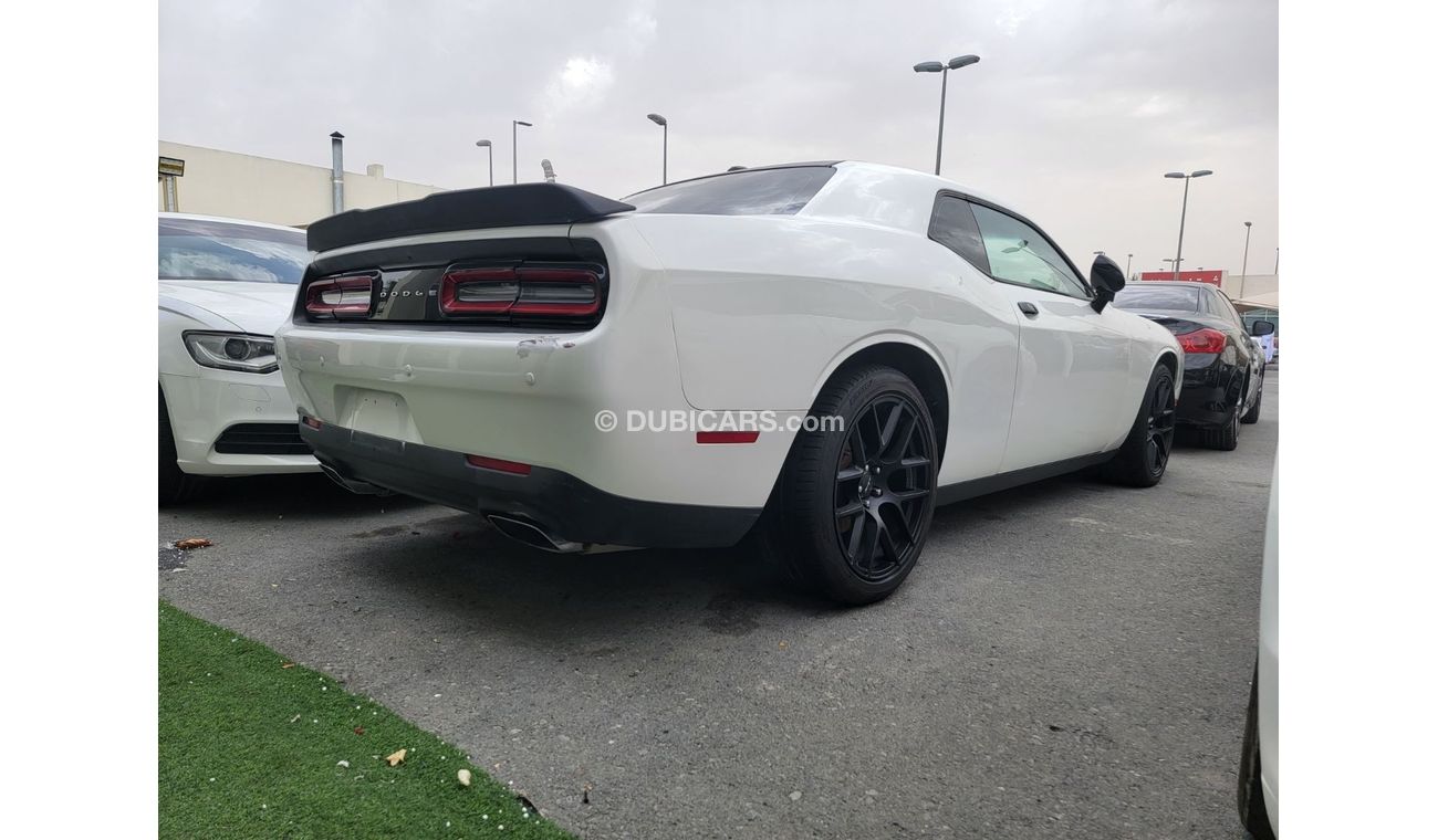 Dodge Challenger R/T Shaker