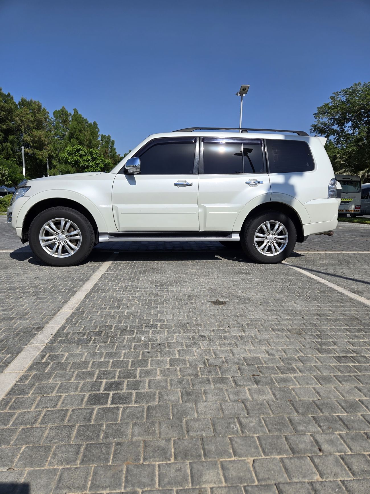 Mitsubishi Pajero Platinum 3.8L