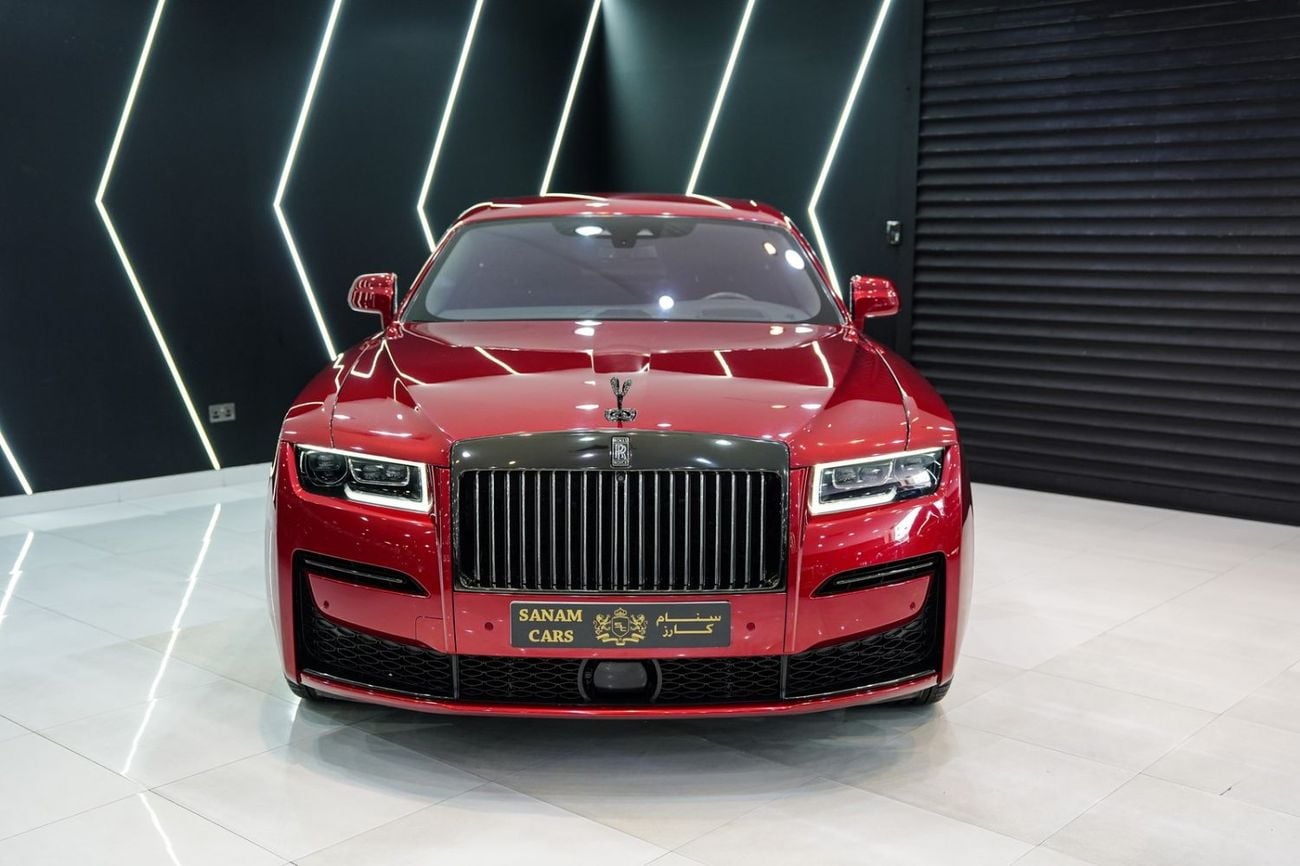 Rolls Royce Ghost 2022 Ghost Black Badge, Entertainment Display, Starlight, Bespoke Audio, GCC Specs!!