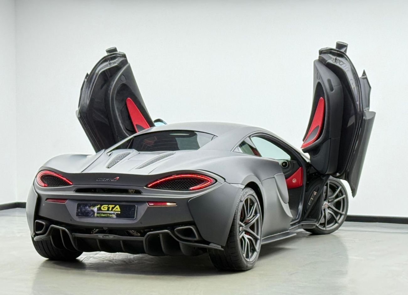 McLaren 570S 2017 Mclaren 570 S, 2025 Mclaren Warranty, Full Mclaren Service History, Very Low Km, GCC