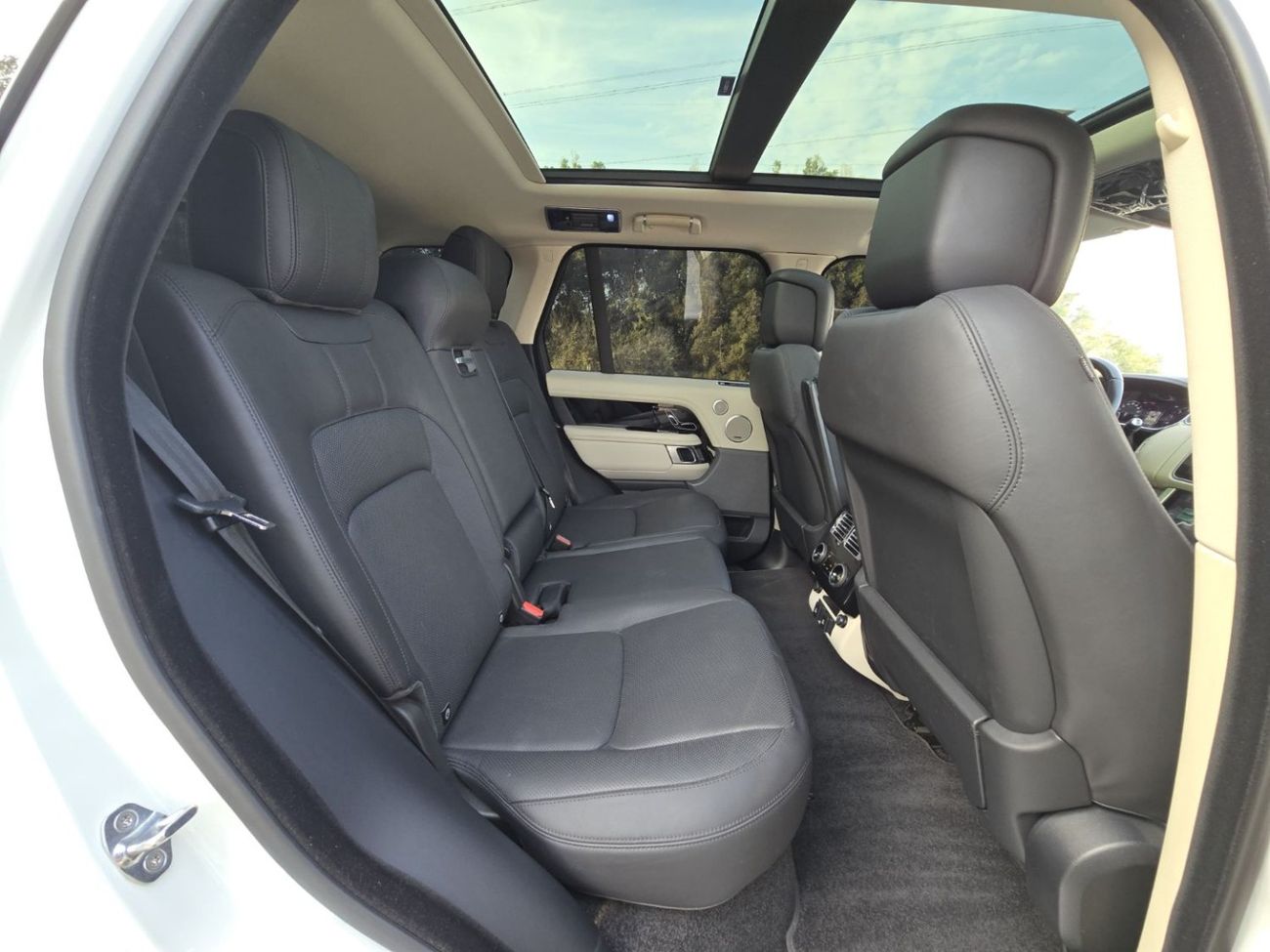 Land Rover Range Rover Supercharged 5.0L VOGUE SUPERCHARGED 2018 GCC ORGINAL PAINT // FULL OPITION // PERFECT CONDITION