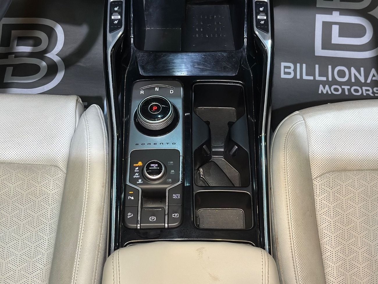 Kia Sorento Top 3.5L KIA SORENTO 4X FULL OPTIONS | GCC | 2023 | UNDER WARRANTY