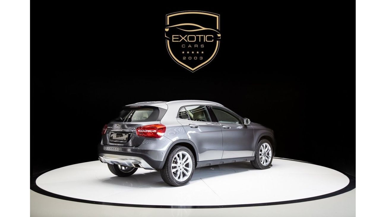 Mercedes-Benz GLA 250 Std Mercedes Benz GLA 250 AMG