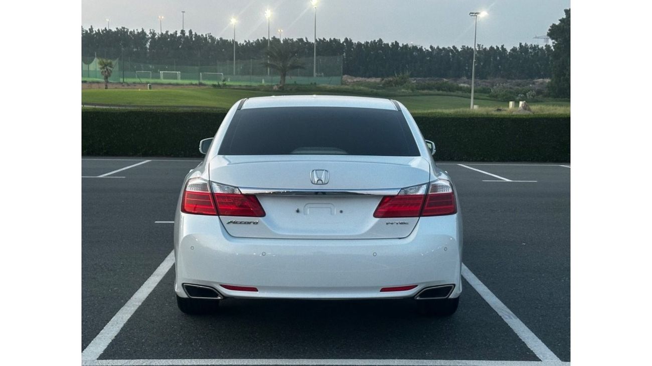 هوندا أكورد LX موديل 2016 خليجي فل مواصفات فتحه حاله ممتازه من الدآخل والخارج مالك واحد من الوكاله بدون اي مشاكل