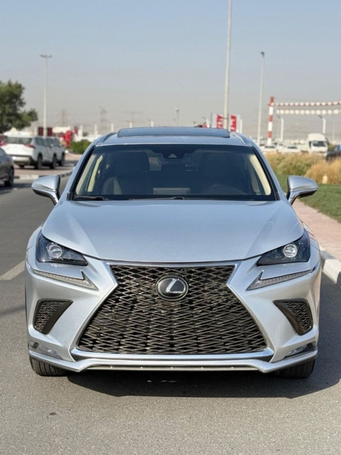 Lexus NX300 Premier 2.0L 4WD sunroof,leather seats