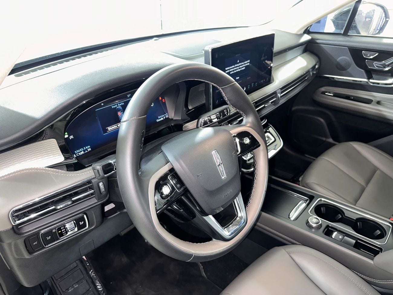 Lincoln Corsair PREMIER COR124/AL TAYER MOTORS/ AL QOUZ SHOWROOM