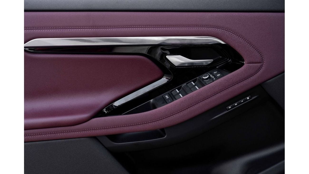 Land Rover Range Rover Evoque L P250 SE R-Dynamic | 3,917 P.M  | 0% Downpayment | Perfect Condition!