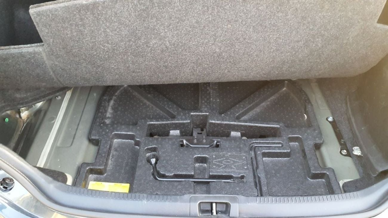 Toyota Camry Toyota Camry LE Hybrid