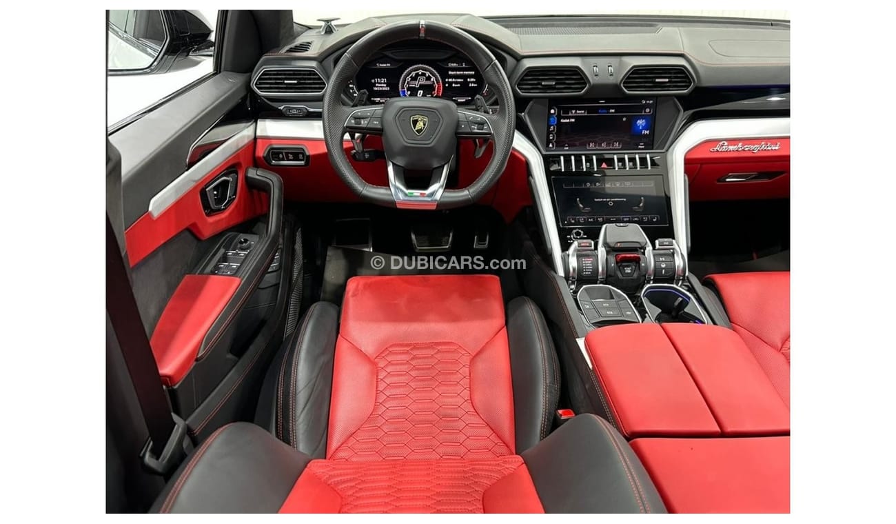 Lamborghini Urus Std 2019 Lamborghini Urus, Full Service History, Warranty, Service Contract, GCC